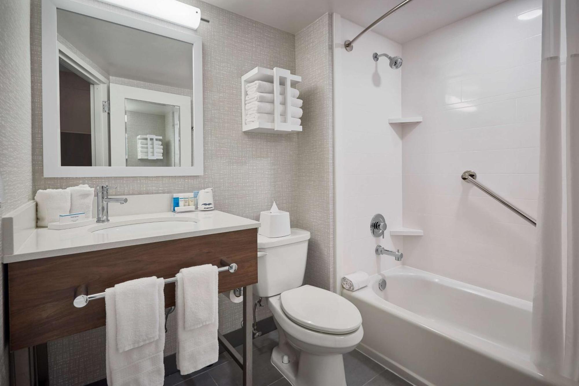 Hampton By Hilton Harrisburg West Hotel Mechanicsburg